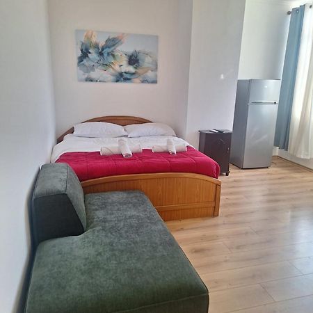 Albania Apartment Comfort Near Tirana City Center Exteriör bild