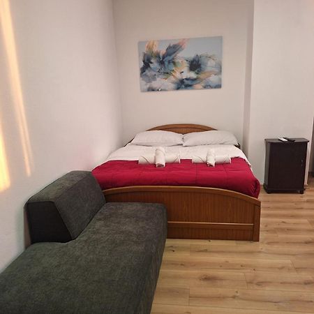 Albania Apartment Comfort Near Tirana City Center Exteriör bild