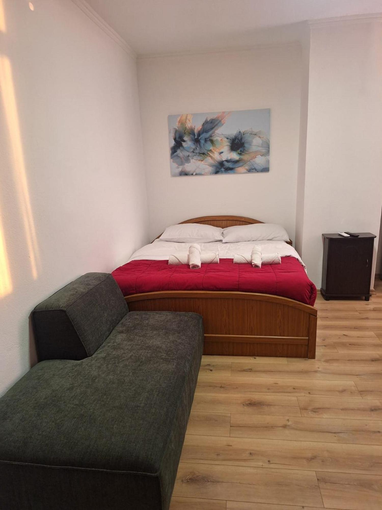 Albania Apartment Comfort Near Tirana City Center Exteriör bild