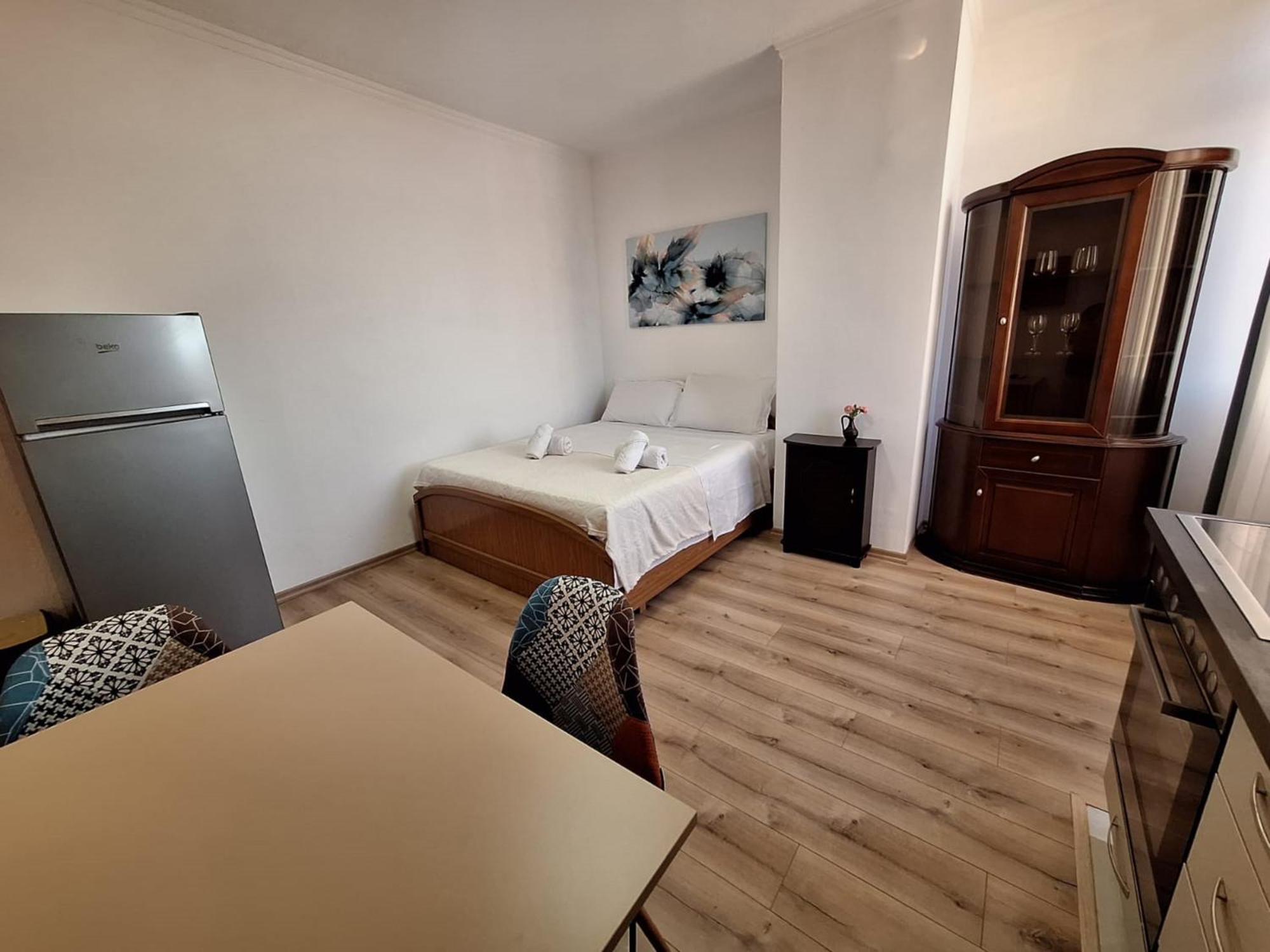 Albania Apartment Comfort Near Tirana City Center Exteriör bild